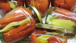 Маринованный перец на зиму: секрет хрустящих заготовок от бабушки